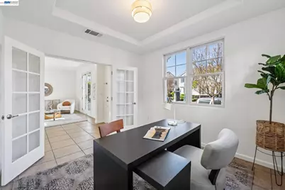 220 Hollister Avenue, Alameda, CA 94501 - Photo 9