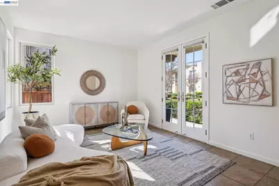 220 Hollister Avenue, Alameda, CA 94501 - Photo 5