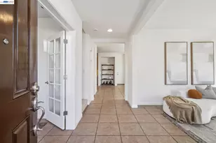 220 Hollister Ave, Alameda, CA 94501 - Photo 3