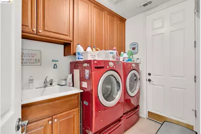 1653 Observation Ct, Antioch, CA 94531 - Photo 35