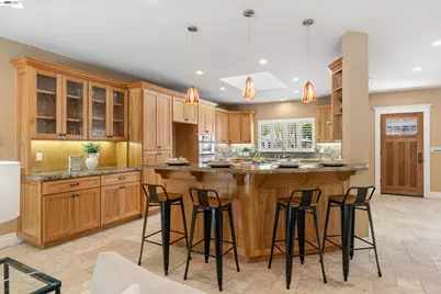 4071 Walnut Dr, Pleasanton, CA 94566 - Photo 9