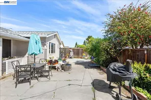 21330 Kahlert St, Castro Valley, CA 94546 - Photo 23