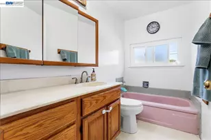 21330 Kahlert St, Castro Valley, CA 94546 - Photo 15