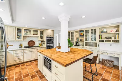 5207 Crestline Way, Pleasanton, CA 94566 - Photo 11