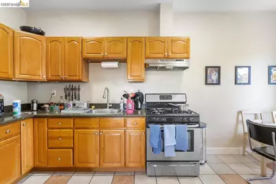 1036 60th Street, Oakland, CA 94608 - Photo 9