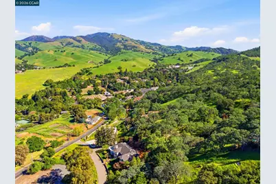 725 Castle Rock Rd, Walnut Creek, CA 94598 - Photo 47