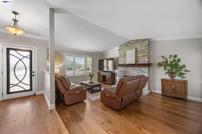 2557 Harewood Dr, Livermore, CA 94551 - Photo 3