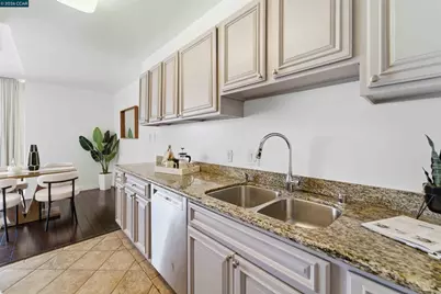 1555 Lakeside Dr. #50, Oakland, CA 94612 - Photo 13