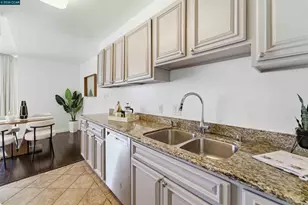 1555 Lakeside Dr, Oakland, CA 94612 - Photo 13