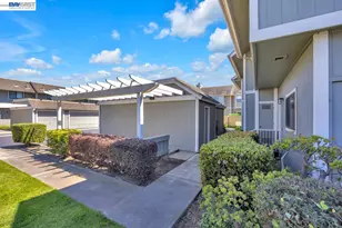 828 Columba Ln, Foster City, CA 94404 - Photo 7