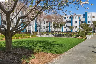 6400 Christie Ave #4120, Emeryville, CA 94608 - Photo 31
