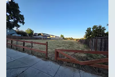 29495 Dixon St, Hayward, CA 94544 - Photo 11