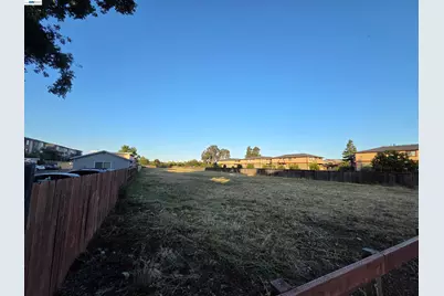 29495 Dixon St, Hayward, CA 94544 - Photo 3