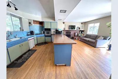 17121 Laurel Rd, Los Gatos, CA 95033 - Photo 5