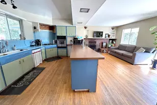 17121 Laurel Rd, Los Gatos, CA 95033 - Photo 5