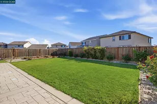 864 Bewick Dr, Lathrop, CA 95330 - Photo 43