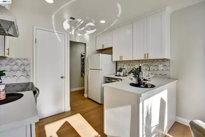 2547 Easton Ln #18, San Jose, CA 95133 - Photo 11