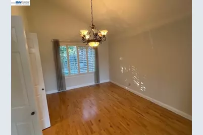 3219 Touriga Dr, Pleasanton, CA 94566 - Photo 5