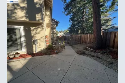 3219 Touriga Dr, Pleasanton, CA 94566 - Photo 15