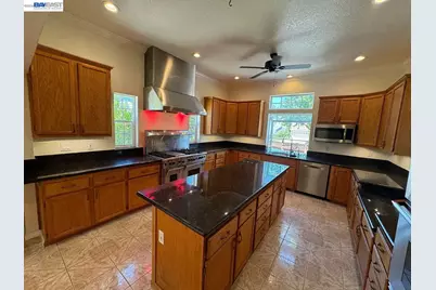5067 Prairie Way, Antioch, CA 94531 - Photo 7