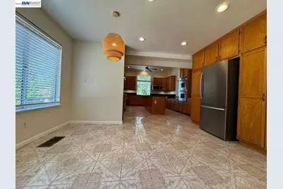 5067 Prairie Way, Antioch, CA 94531 - Photo 9