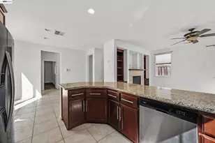 576 Herb White Way, Pittsburg, CA 94565 - Photo 9