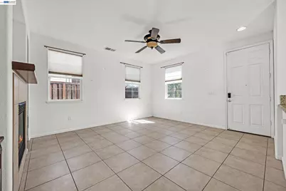 576 Herb White Way, Pittsburg, CA 94565 - Photo 5