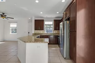 576 Herb White Way, Pittsburg, CA 94565 - Photo 7