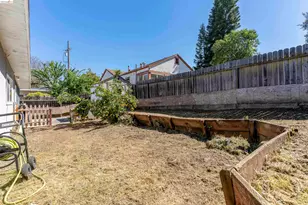 1050 Sierra Ave, Martinez, CA 94553 - Photo 41