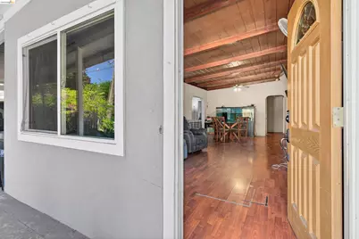 1050 Sierra Ave, Martinez, CA 94553 - Photo 5