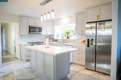 348 Valle Vista Ave, Vallejo, CA 94590 - Photo 5