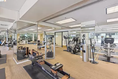 6363 Christie Ave. #2327, Emeryville, CA 94608 - Photo 35