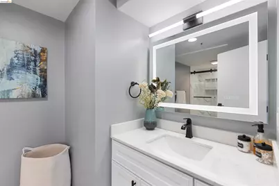 6363 Christie Ave. #2327, Emeryville, CA 94608 - Photo 31