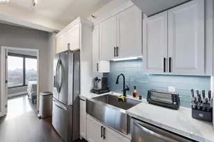 6363 Christie Ave, Emeryville, CA 94608 - Photo 9