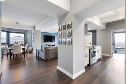 6363 Christie Ave. #2327, Emeryville, CA 94608 - Photo 7