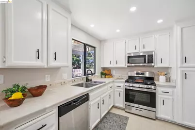 211 Meadowlark Way, Hercules, CA 94547 - Photo 15