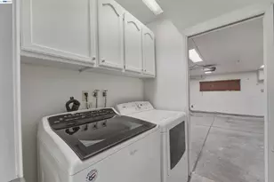 32471 Lake Ree St, Fremont, CA 94555 - Photo 11