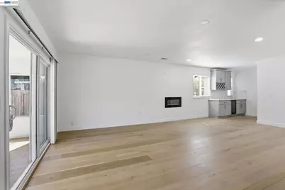 124 Erin Dr, Vallejo, CA 94589 - Photo 5