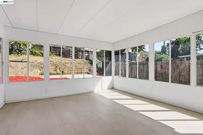 124 Erin Dr, Vallejo, CA 94589 - Photo 17