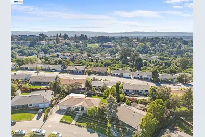 2526 Oakes Dr, Hayward, CA 94542 - Photo 53