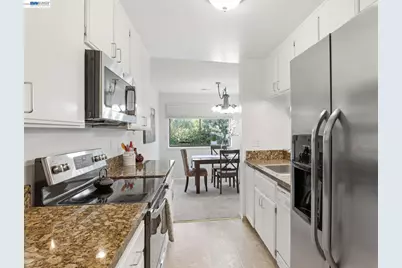 21109 Gary Dr #220, Hayward, CA 94546 - Photo 9