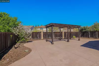 510 Crystal Rose Court, Fairfield, CA 94534 - Photo 19
