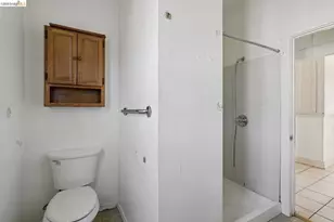 1201 41st Ave, Oakland, CA 94601 - Photo 23