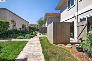 530 La Conner Dr, Sunnyvale, CA 94087 - Photo 17