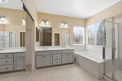 110 Pear Ln, Union City, CA 94587 - Photo 23