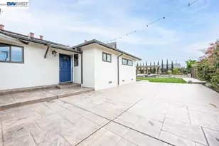 1338 Thais Ln, Hayward, CA 94544 - Photo 13