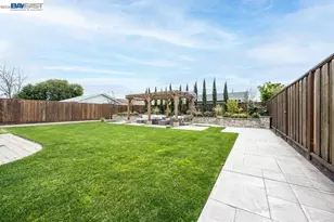 1338 Thais Ln, Hayward, CA 94544 - Photo 9