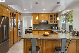 18540 Mesa Verde Way, Castro Valley, CA 94552 - Photo 11