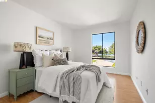 8 Admiral Dr, Emeryville, CA 94608 - Photo 15