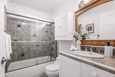 8 Admiral Dr #A229, Emeryville, CA 94608 - Photo 33